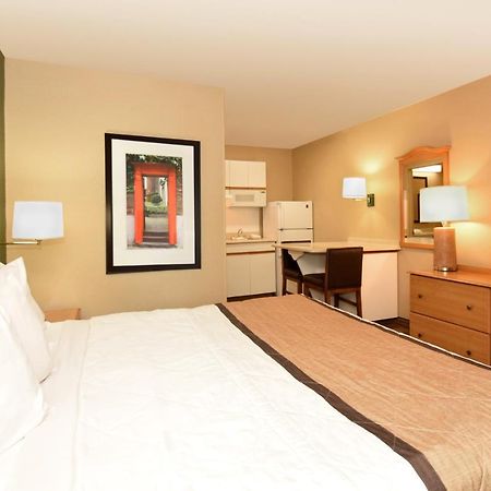 Extended Stay America Select Suites - Raleigh - Research Triangle Park - Hwy 55 Durham Buitenkant foto