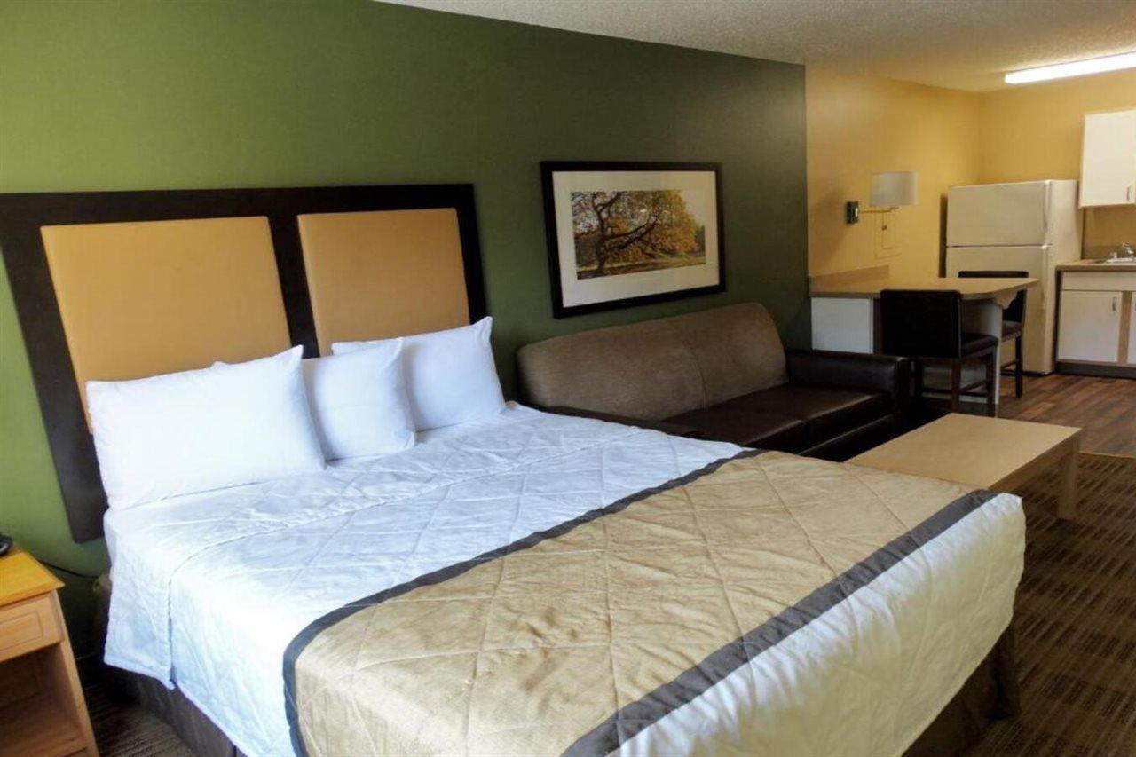 Extended Stay America Select Suites - Raleigh - Research Triangle Park - Hwy 55 Durham Buitenkant foto