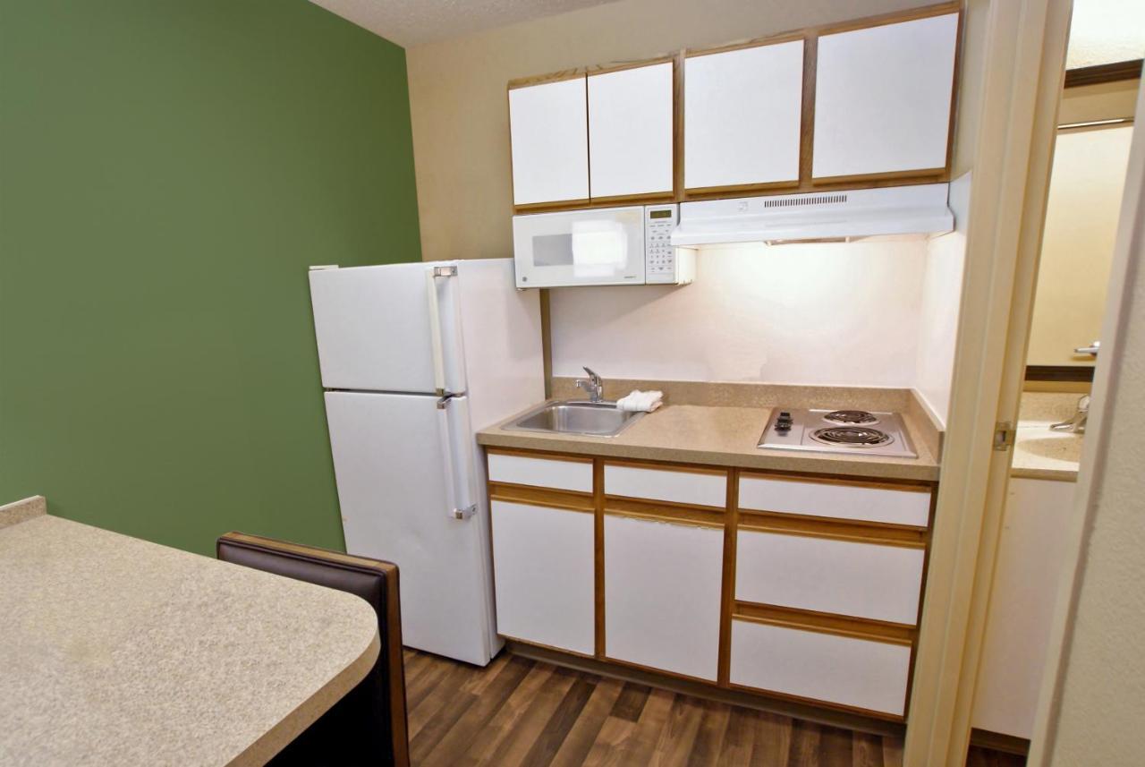 Extended Stay America Select Suites - Raleigh - Research Triangle Park - Hwy 55 Durham Buitenkant foto