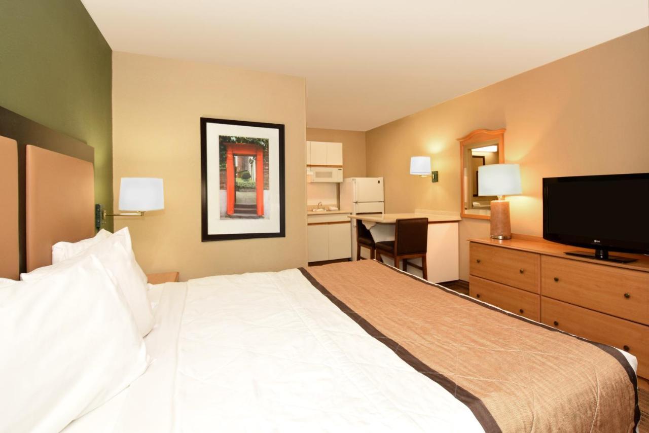 Extended Stay America Select Suites - Raleigh - Research Triangle Park - Hwy 55 Durham Buitenkant foto