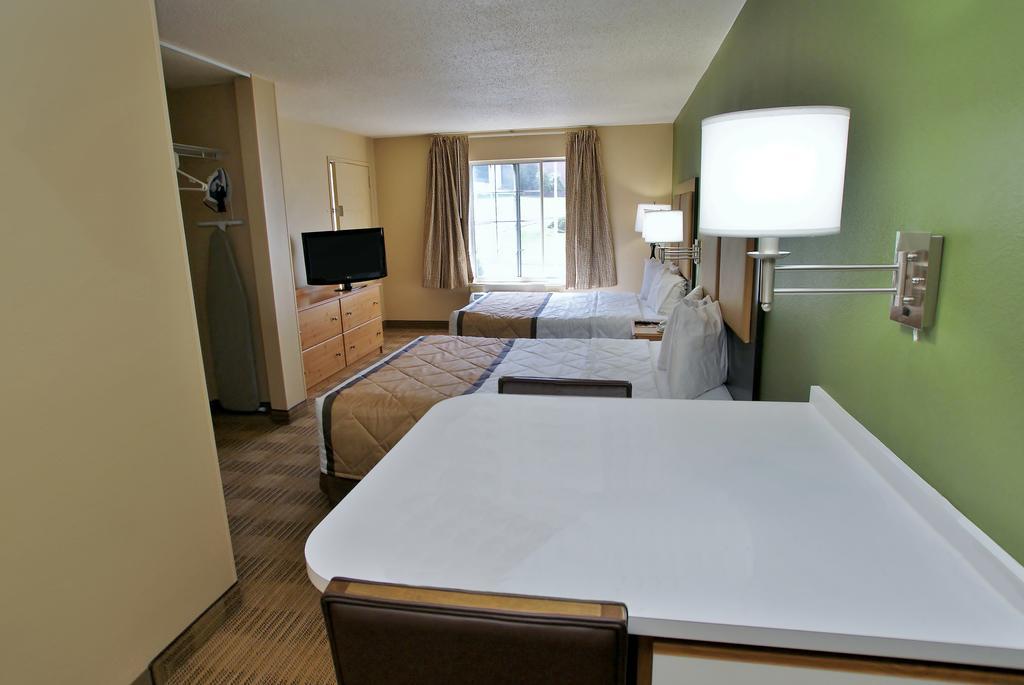 Extended Stay America Select Suites - Raleigh - Research Triangle Park - Hwy 55 Durham Buitenkant foto