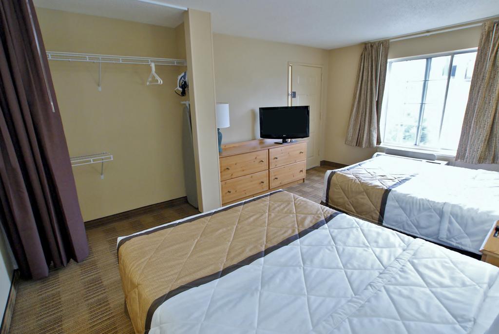 Extended Stay America Select Suites - Raleigh - Research Triangle Park - Hwy 55 Durham Buitenkant foto