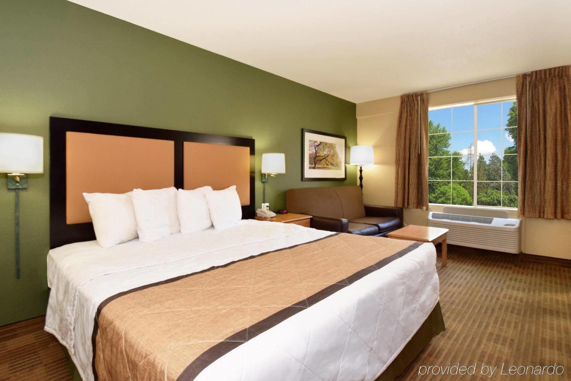 Extended Stay America Select Suites - Raleigh - Research Triangle Park - Hwy 55 Durham Buitenkant foto