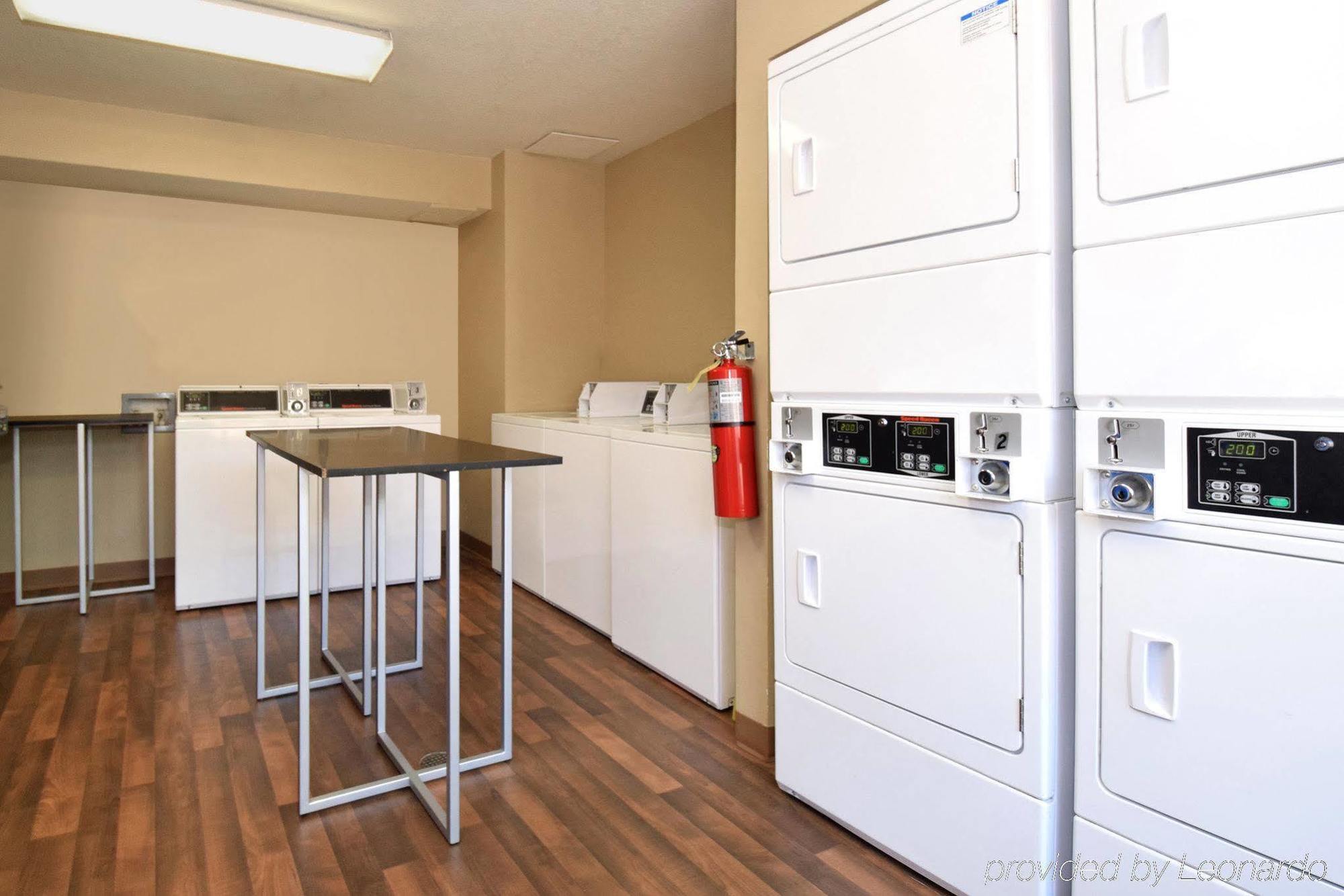 Extended Stay America Select Suites - Raleigh - Research Triangle Park - Hwy 55 Durham Buitenkant foto